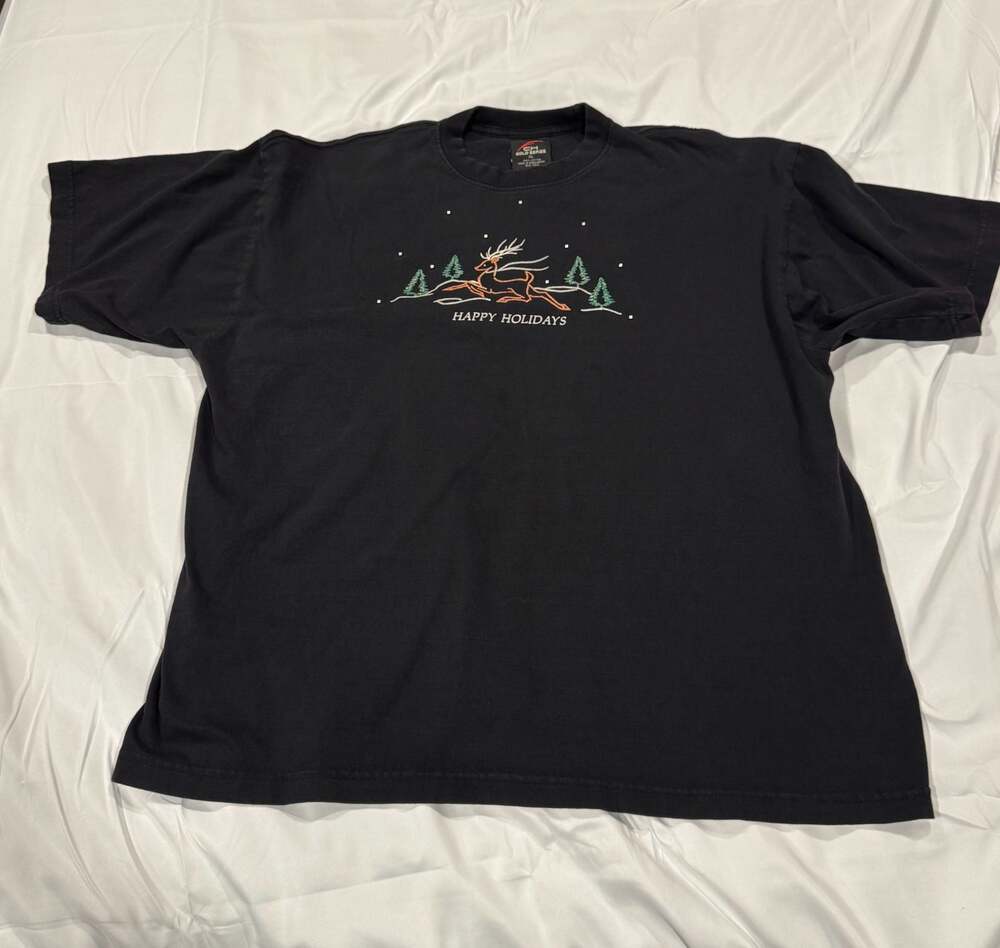 90’s Y2K Christmas Vintage Happy Holidays Reindeer Graphic T-Shirt